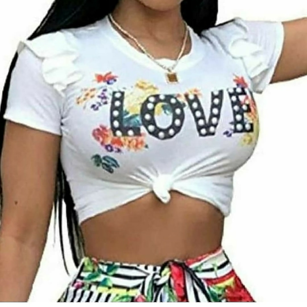 Nwot love shirt